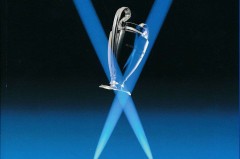 欧文：曼联前锋的荣耀、挣扎与转型之路