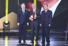 韩鹏四连胜再战上海申花，足球转正之路关键挑战